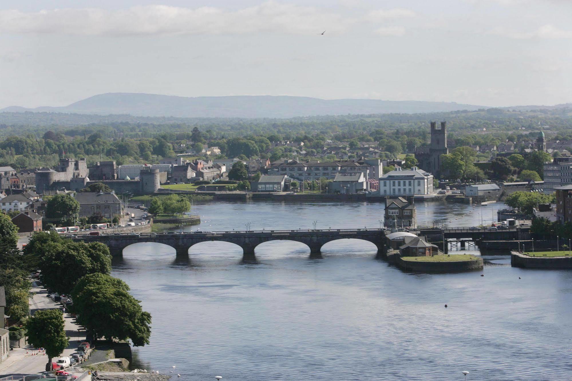 Troy Self Catering Village Limerick Ireland Экстерьер фото